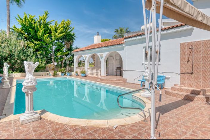 Image No.23-Bungalow de 4 chambres à vendre à Paralimni