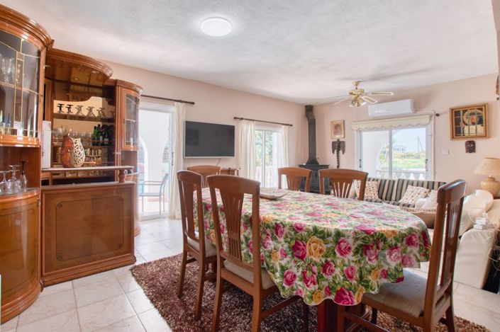 Image No.5-Bungalow de 4 chambres à vendre à Paralimni