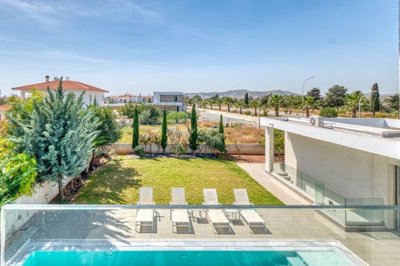bedroom-1-balcony-views