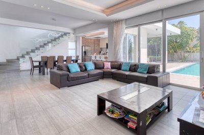 lounge-kitchen-dining-2