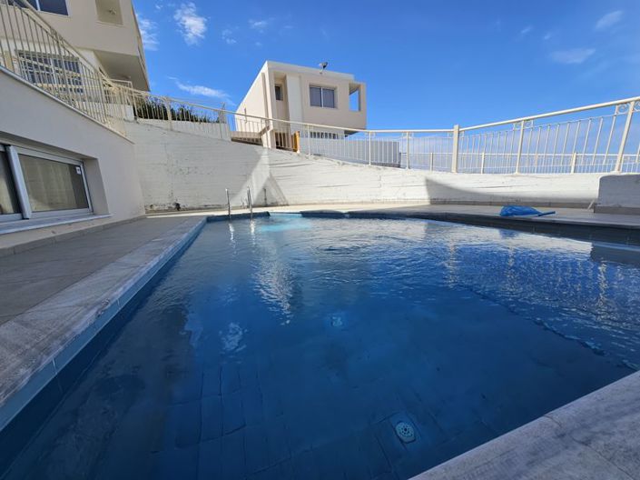 Image No.3-Villa de 4 chambres à vendre à Chloraka