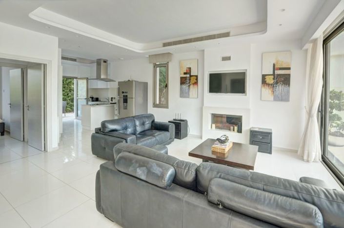 Image No.6-Villa de 5 chambres à vendre à Protaras