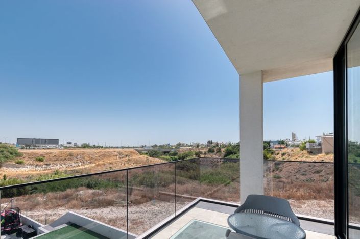 Image No.12-Villa de 4 chambres à vendre à Aradippou