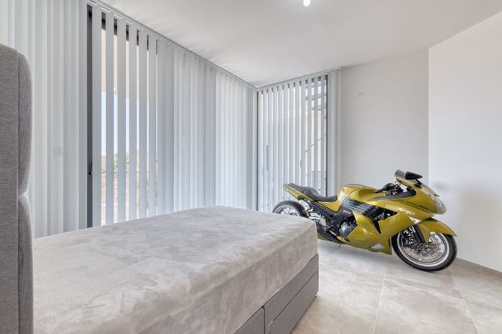 Image No.17-Villa de 4 chambres à vendre à Aradippou