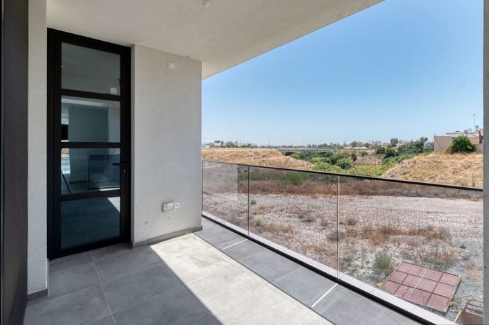 Image No.18-Villa de 4 chambres à vendre à Aradippou