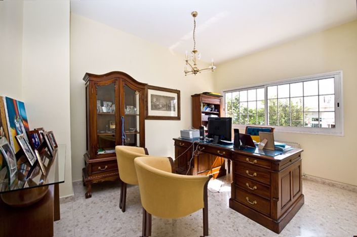 Image No.16-Bungalow de 4 chambres à vendre à Deryneia