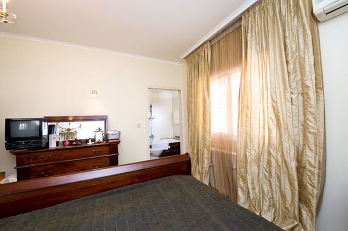 Image No.8-Bungalow de 4 chambres à vendre à Deryneia