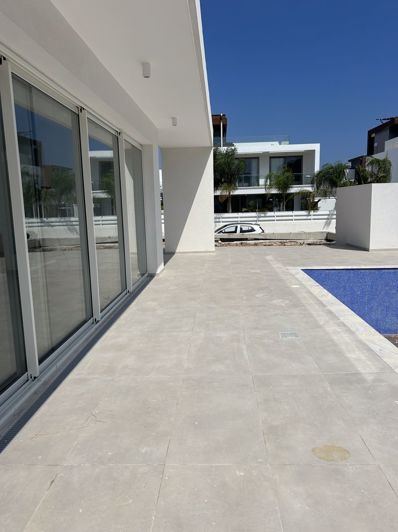 Image No.6-3 Bed Villa for sale