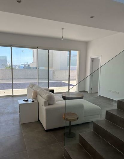 Image No.5-4 Bed Villa for sale