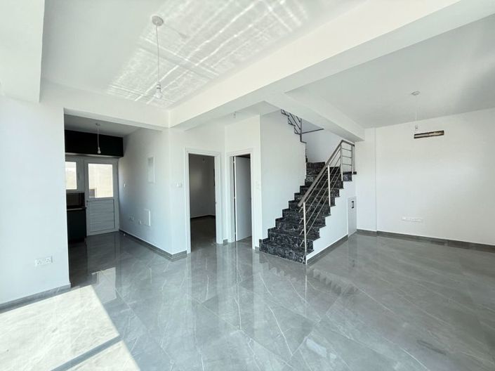 Image No.6-3 Bed Villa for sale