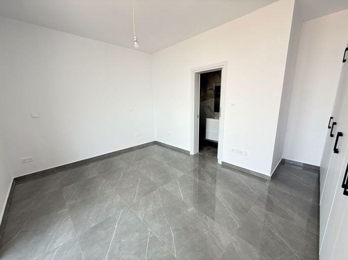 Image No.10-3 Bed Villa for sale