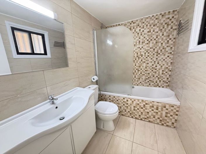 Image No.16-2 Bed Apartment for sale