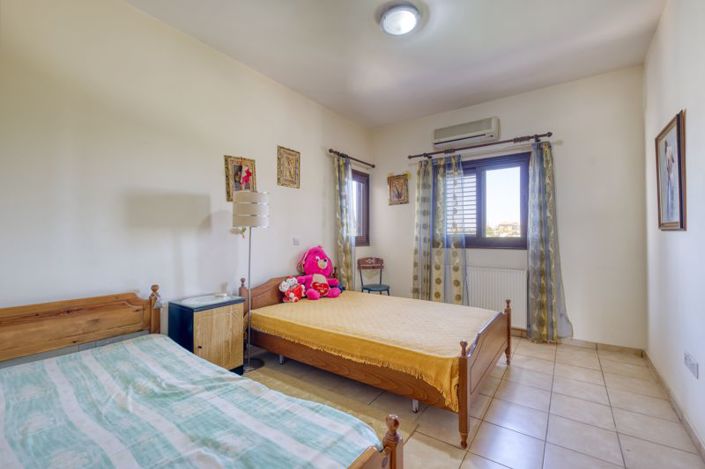 Image No.22-Villa de 5 chambres à vendre à Kokkines