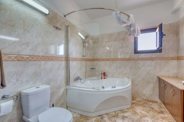 Image No.28-Villa de 5 chambres à vendre à Kokkines