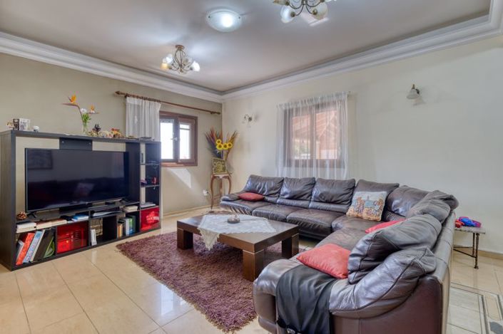 Image No.4-Villa de 5 chambres à vendre à Kokkines