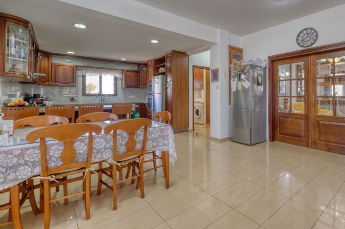 Image No.7-Villa de 5 chambres à vendre à Kokkines