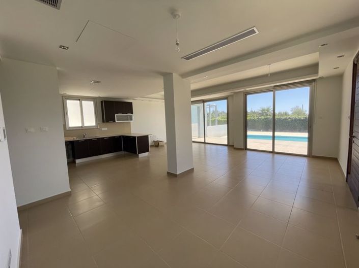 Image No.5-Appartement de 3 chambres à vendre à Pervolia