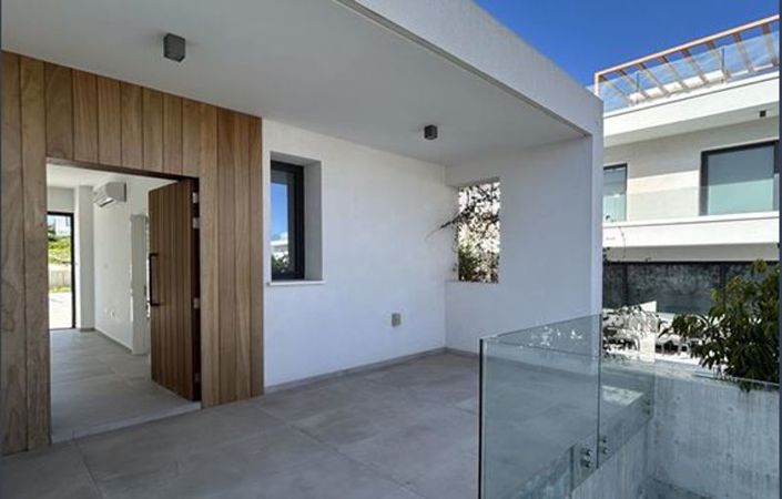 Image No.11-4 Bed Villa for sale