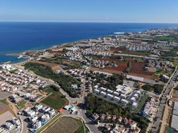 24-233-karma-plot-295-montage-102