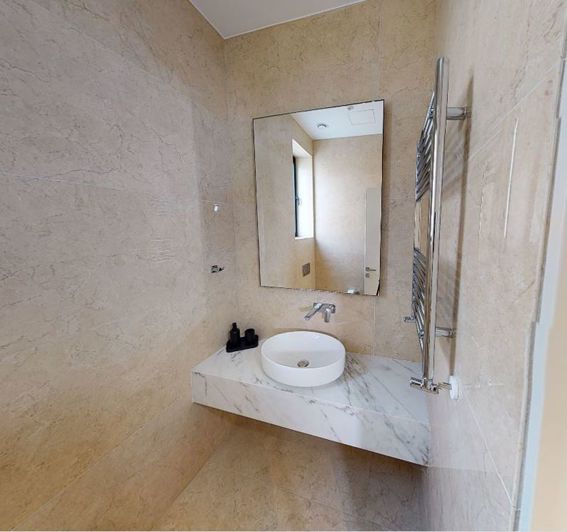 Image No.8-5 Bed Villa for sale