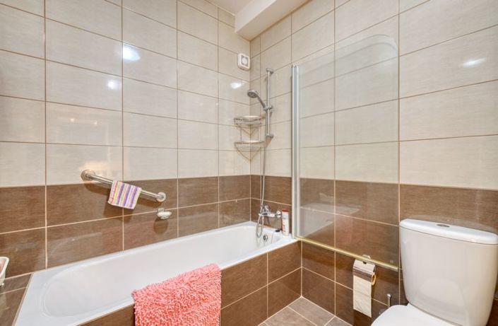 Image No.20-3 Bed Apartment for sale