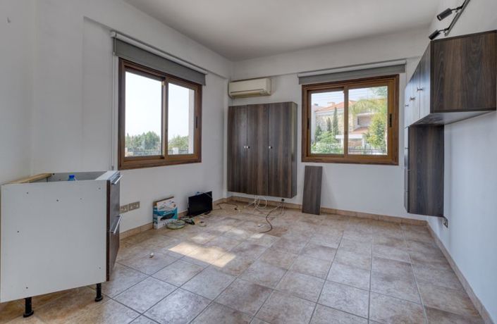 Image No.13-Villa de 4 chambres à vendre à Oroklini