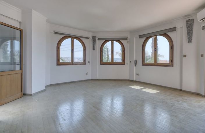 Image No.20-Villa de 4 chambres à vendre à Oroklini