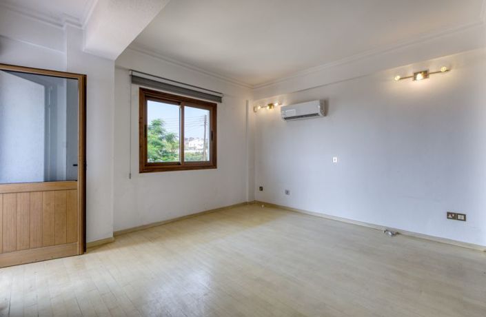 Image No.31-Villa de 4 chambres à vendre à Oroklini