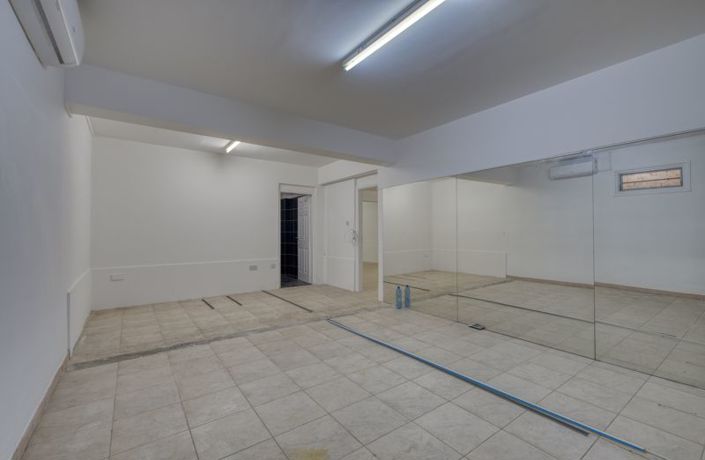 Image No.39-Villa de 4 chambres à vendre à Oroklini