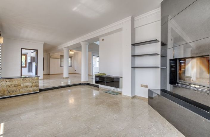 Image No.6-Villa de 4 chambres à vendre à Oroklini