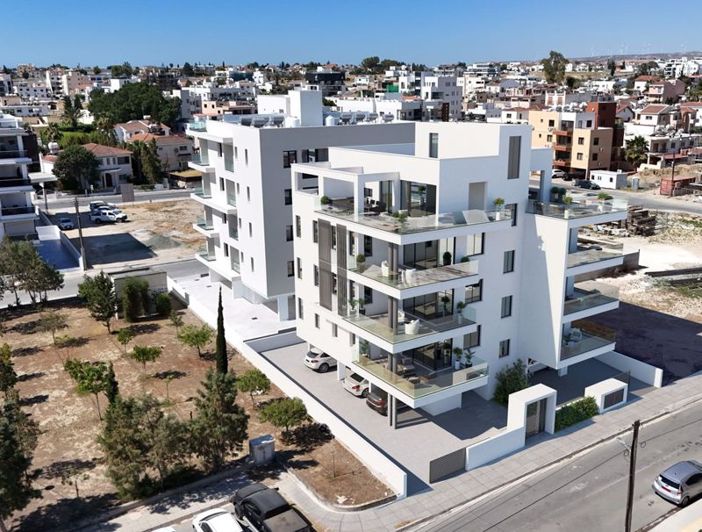 Image No.2-Appartement de 3 chambres à vendre à Kamares