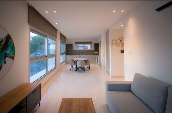 Image No.3-Appartement de 2 chambres à vendre à Germasogeia