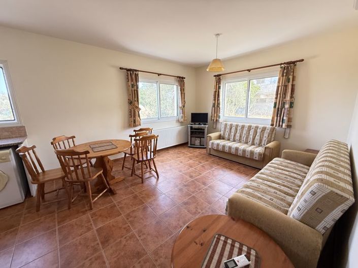 Image No.14-Propriété de 4 chambres à vendre à Polis