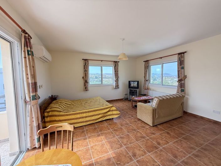 Image No.5-Propriété de 4 chambres à vendre à Polis