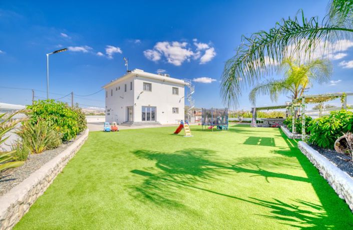 Image No.4-Villa de 4 chambres à vendre à Troulloi