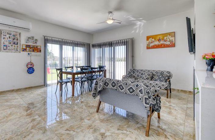 Image No.8-Villa de 4 chambres à vendre à Troulloi