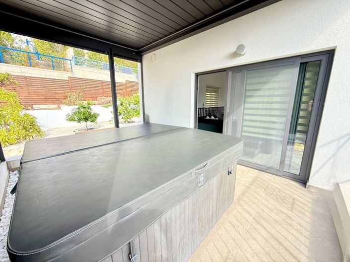 Image No.32-Villa de 4 chambres à vendre à Peyia