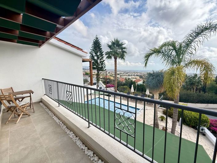 Image No.40-Villa de 4 chambres à vendre à Peyia