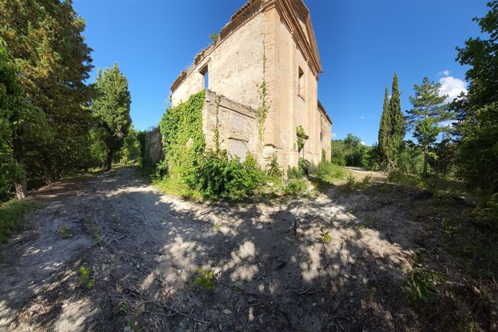 Image No.6-10 Bed Property for sale