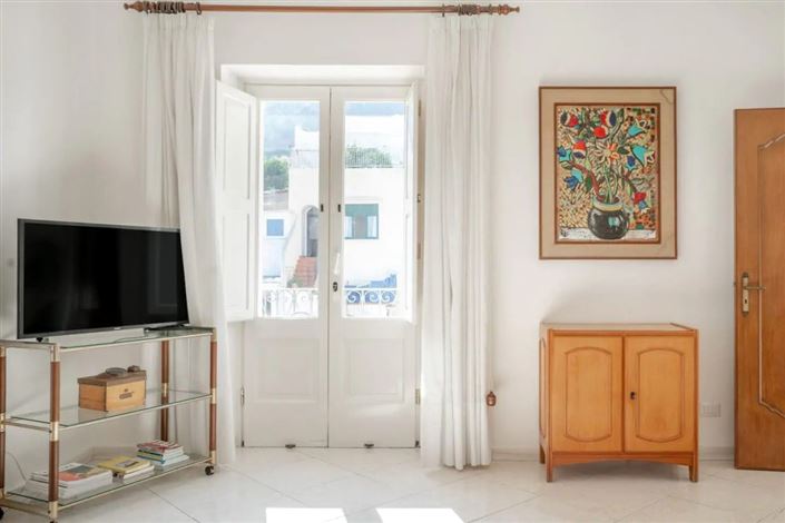 Image No.22-3 Bed Apartment for sale