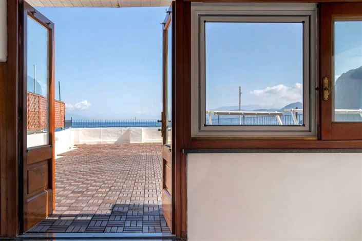 Image No.3-3 Bed Apartment for sale