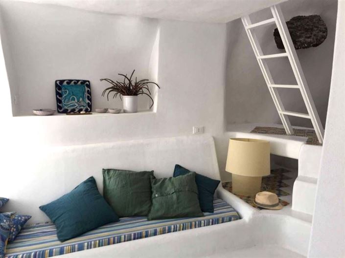 Image No.11-3 Bed House for sale