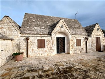 vendita-gruppo-di-fabbricati-bari-rif-pcr-834