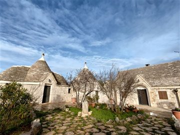 vendita-gruppo-di-fabbricati-bari-rif-pcr-834