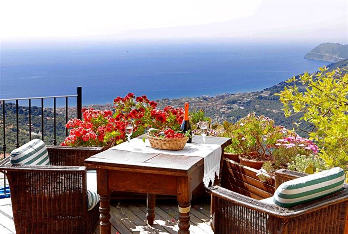 Image No.12-5 Bed House for sale