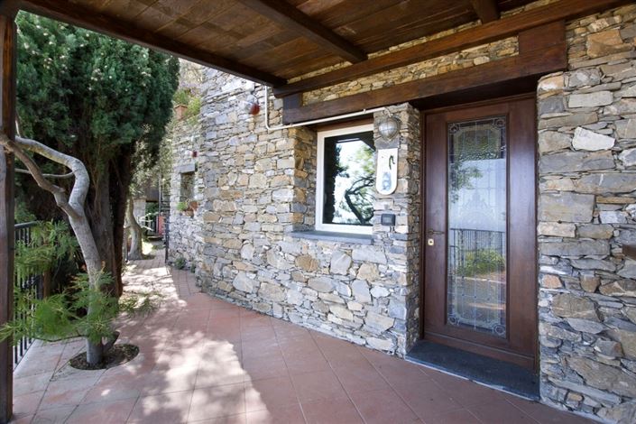 Image No.4-5 Bed House for sale