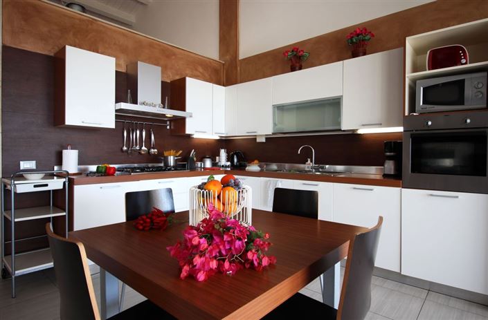 Image No.12-12 Bed Country House for sale