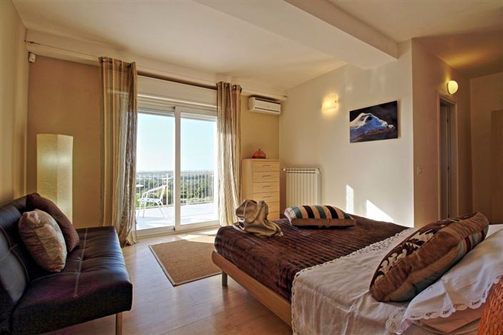 Image No.22-12 Bed Country House for sale