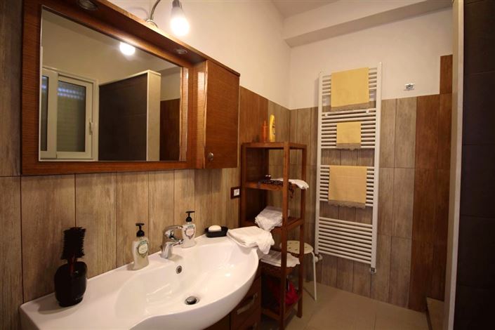 Image No.26-12 Bed Country House for sale