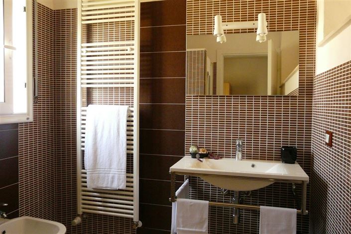 Image No.27-12 Bed Country House for sale